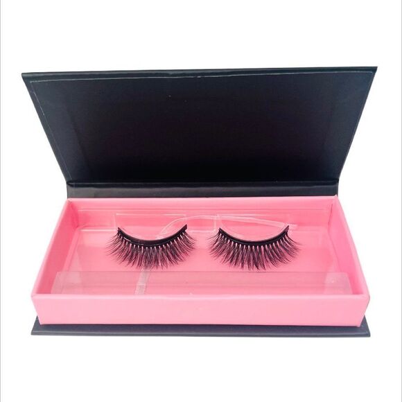 Sophia: 3D Magnetic Premium Silk Lashes - Picture 3 of 5